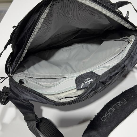 Osprey Ozone Courier Black Messenger Computer Bag 20L 15" Laptop Shoulder Bag - Picture 7 of 9